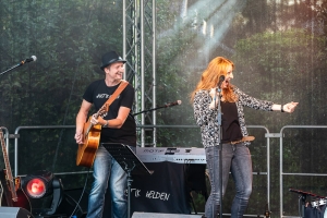 Neue Show: aKUSTIK hELDEN auf der Reeser Wiesenkultur